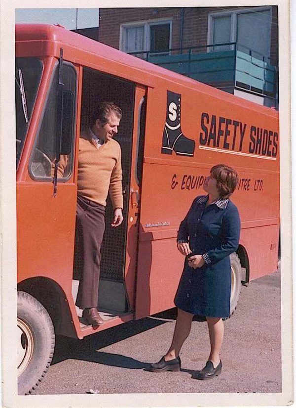 originaltruck-Mister-Safety-Shoes Frank and Nella Colantonio with Safety Shoes van