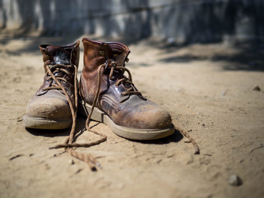 When Should Safety Shoes Be Replaced?
